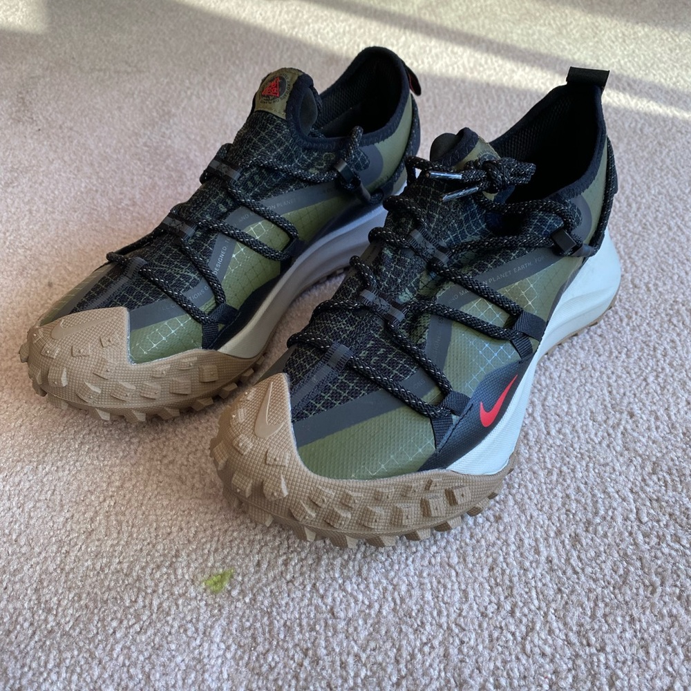 Nike Mens ACG Mountain Fly Low SE Olive Black Hiking Winter Shoe Waterproof 8.5